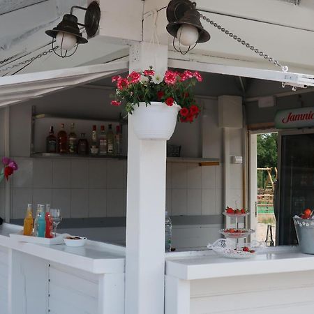 Grande Glamping Hotel Biograd Na Moru Eksteriør billede
