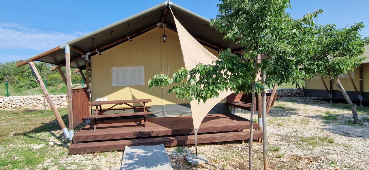 Grande Glamping Hotel Biograd Na Moru Eksteriør billede