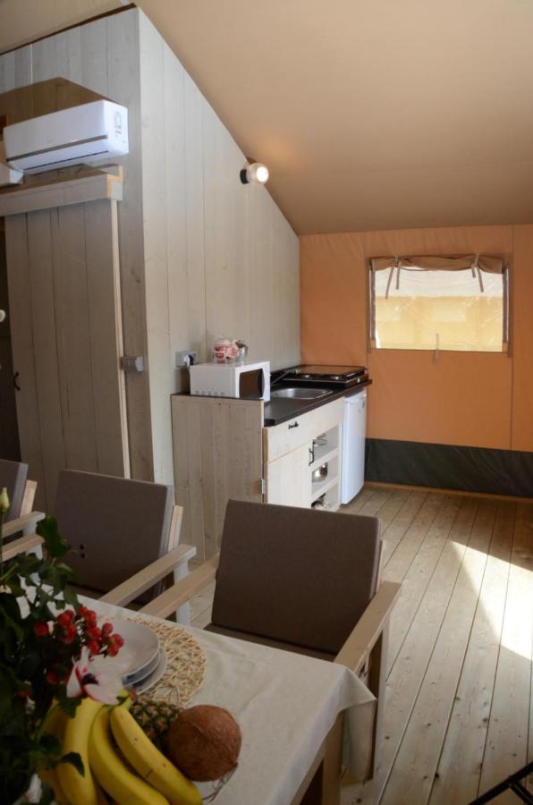 Grande Glamping Hotel Biograd Na Moru Eksteriør billede
