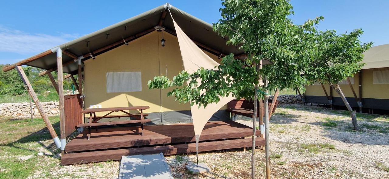 Grande Glamping Hotel Biograd Na Moru Eksteriør billede