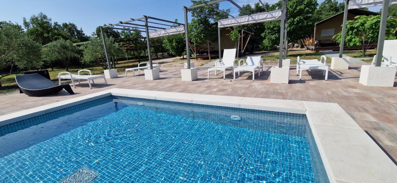 Grande Glamping Hotel Biograd Na Moru Eksteriør billede