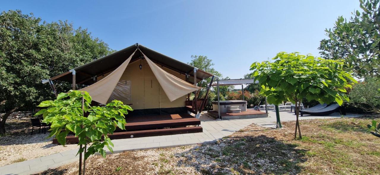 Grande Glamping Hotel Biograd Na Moru Eksteriør billede