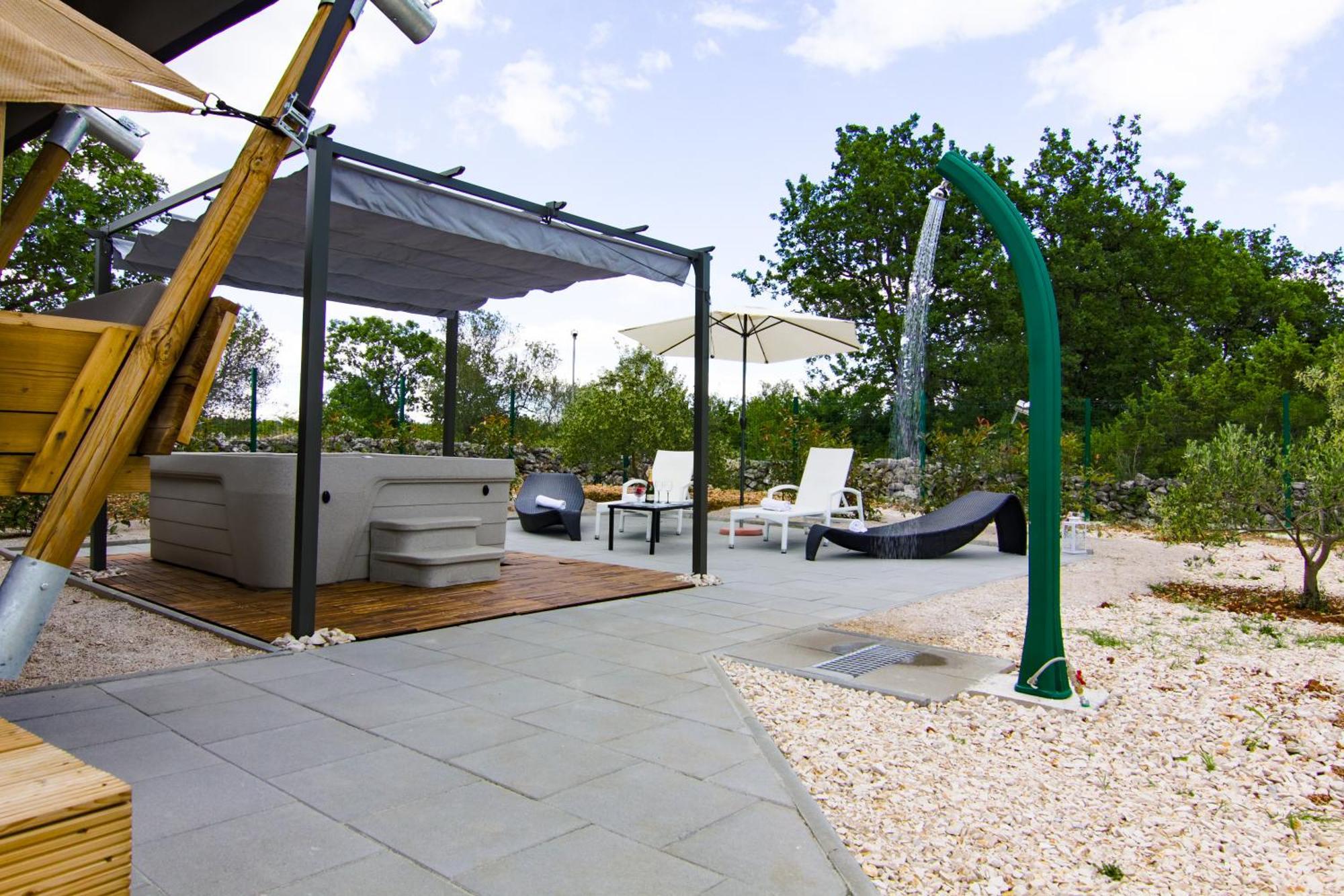 Grande Glamping Hotel Biograd Na Moru Eksteriør billede