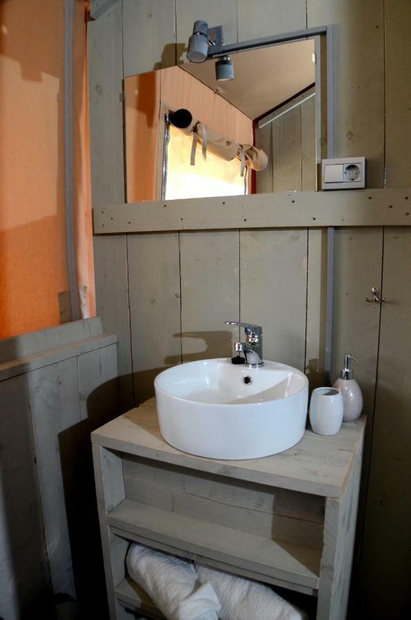Grande Glamping Hotel Biograd Na Moru Eksteriør billede